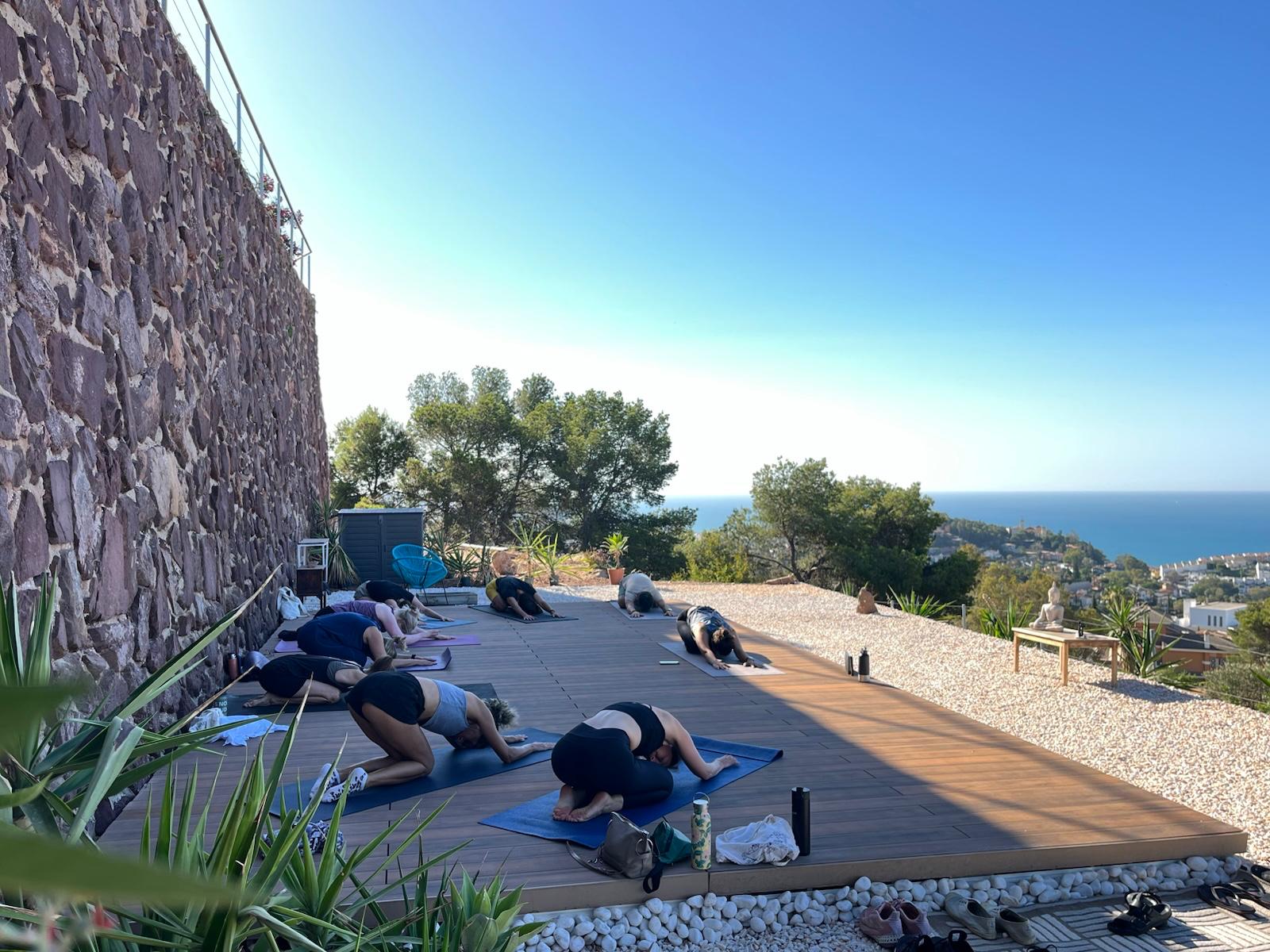 Group yoga Cerrado Calderón